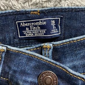 Abercrombie & Fitch Ultra High Rise Super Skinny